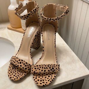 Brand new dot print ankle strap heel